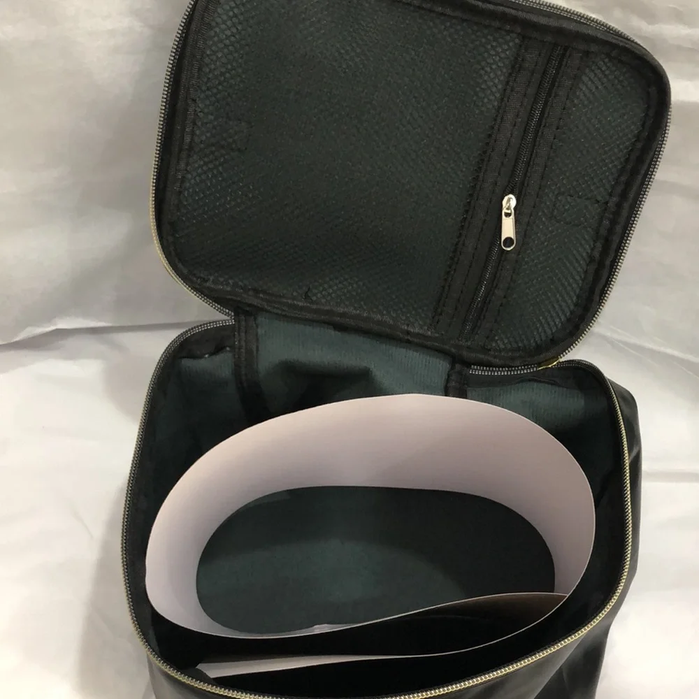Large Black shiny gold zippered makeup cosmetic beauty case bag with compartment